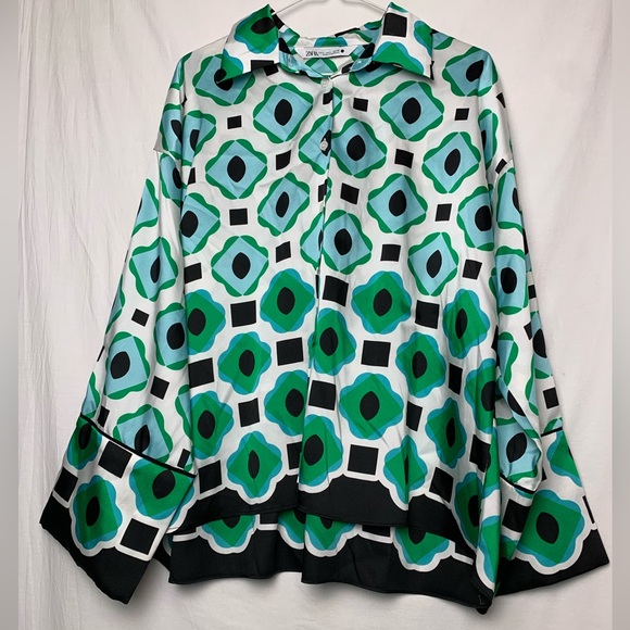 Zara | Printed Satin Blouse - Large - Picture 3 of 6